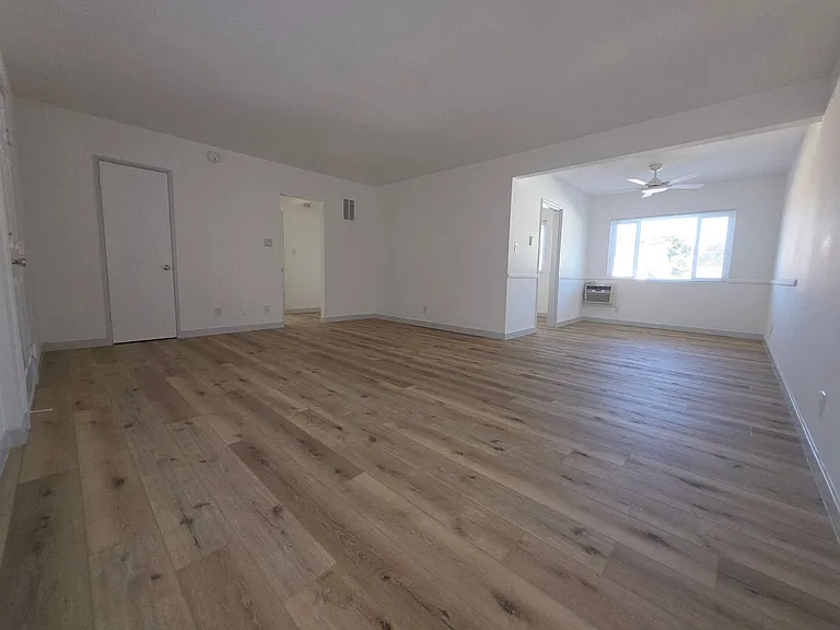 4028 Perlita Ave — Photo 10