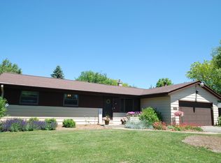 4912 Nener Dr, West Bend, WI 53095