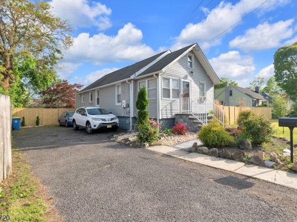 84 Baker St, Franklin Twp., NJ 08873