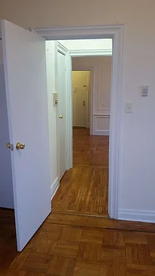 Rented by Max & Associates Realty Corp | media 27