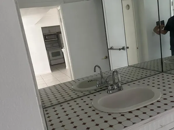 6700 Cypress Rd APT 405, Fort Lauderdale, FL 33317