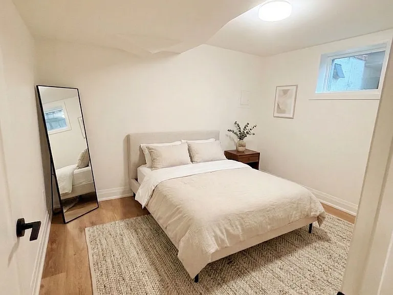 19 Arrowsmith Ave #1B — Photo 11