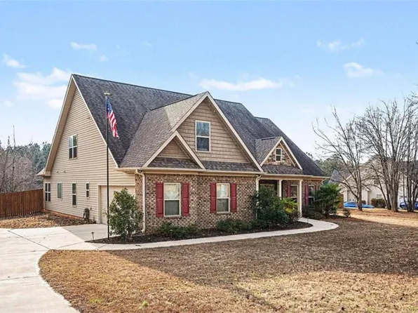 817 Smallwood Trce, Hampton, GA 30228