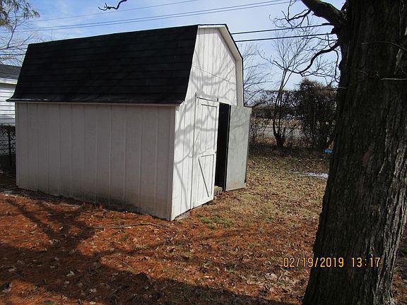 3rd image of 2913 Mussman Dr