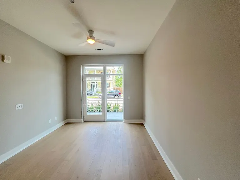 601 E 39th Street — Photo 72