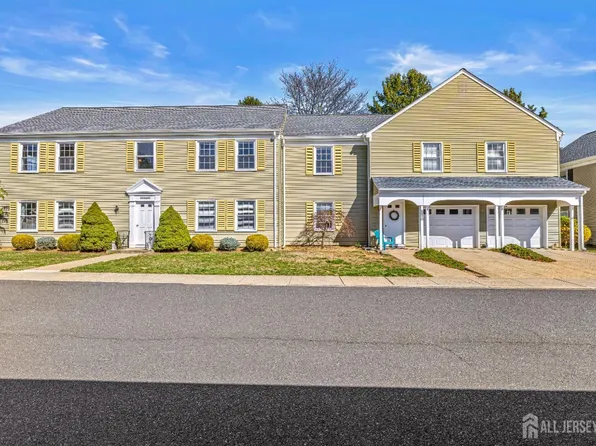 553 N Tilton Way, Monroe Township, NJ 08831