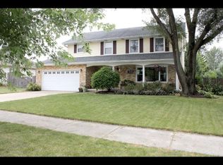 1141 Grenada Dr, Aurora, IL 60506