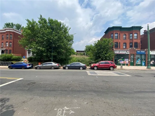 886 Park Street, Hartford, CT 06106