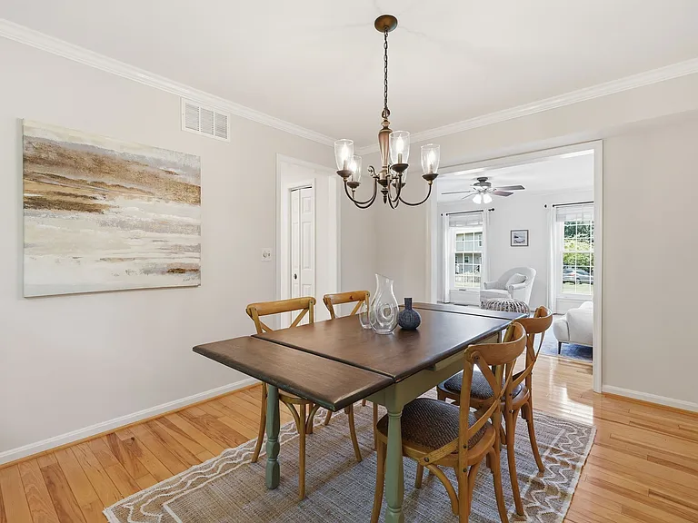 1294 Doubleday Dr — Photo 4