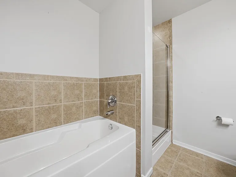 1735 N Paulina St #611 — Photo 27