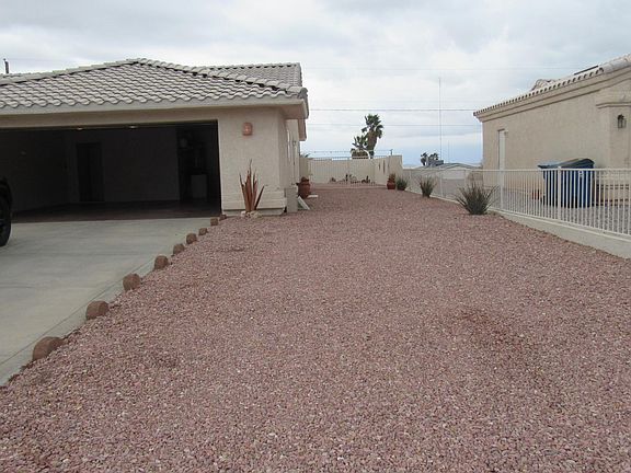 3rd image of 1473 Blackfoot Ln N