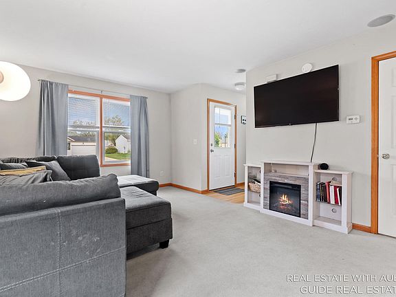 5th image of 3272 Renwick Ct