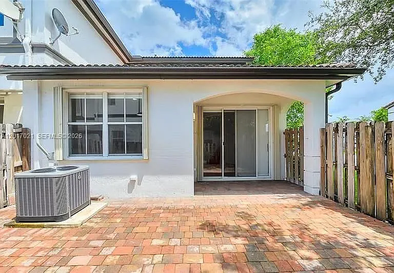 7772 NW 114th Pl — Photo 12