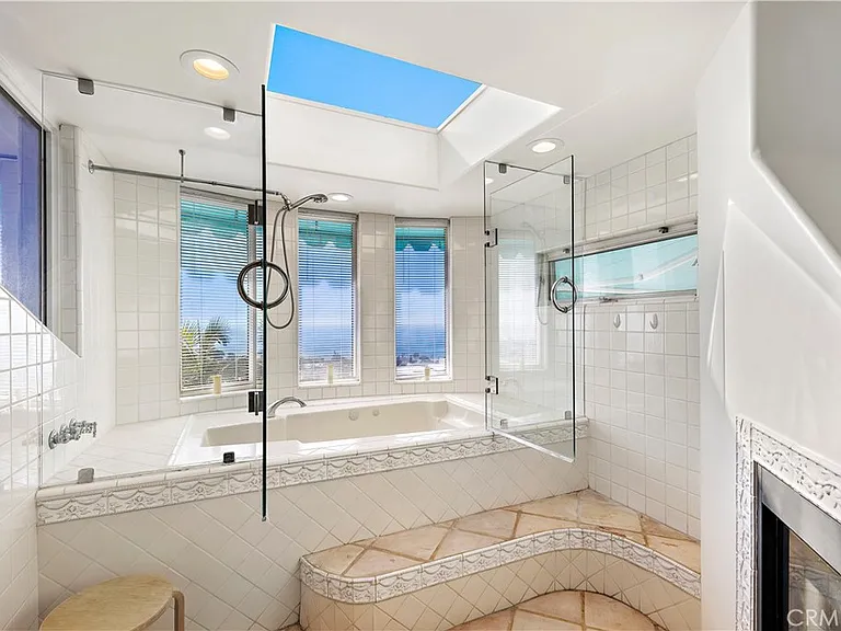 1050 Skyline Dr — Photo 15
