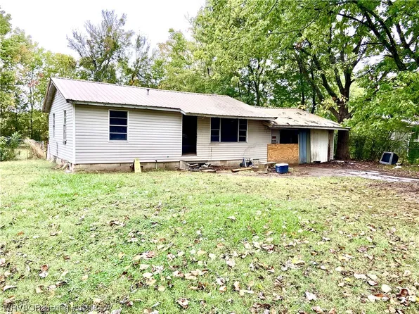 807 Morris St, Pocola, OK 74902