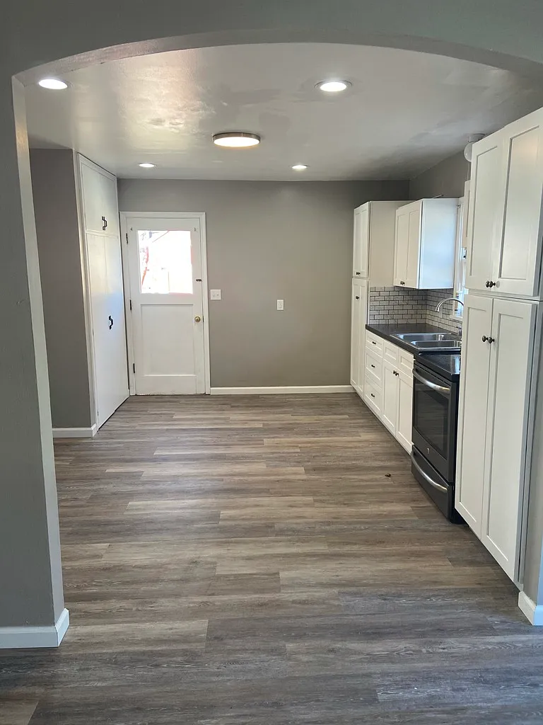 Building Photo - 315 S 5 E #2