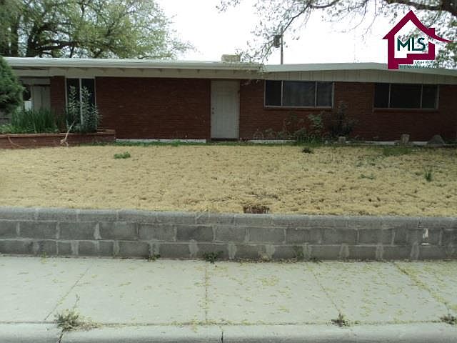 1st image of 1040 Larry Dr