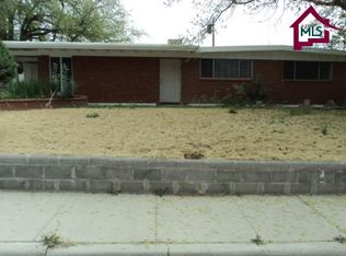 1040 Larry Dr, Las Cruces, NM 88001