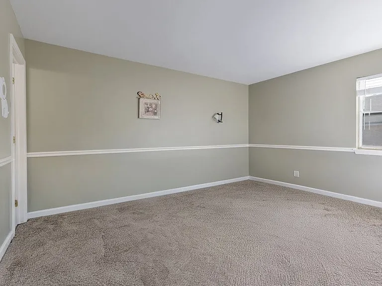 204 Dublin Ln — Photo 18