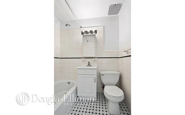 Rented by Douglas Elliman | media 29