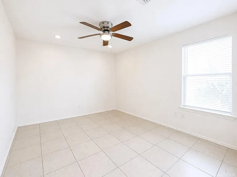 3307 Magdalena St #3 — Photo 7