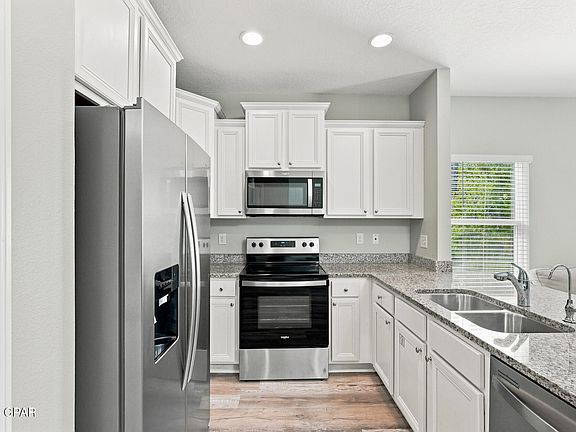 4th image of 7650 Shadow Lake Dr