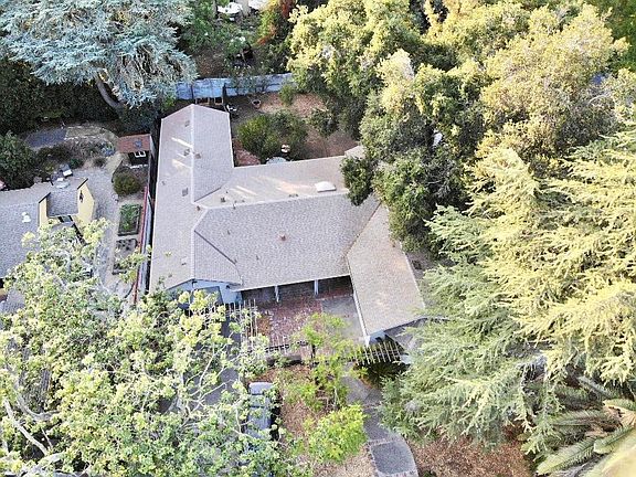 5th image of 3885 Magnolia Dr