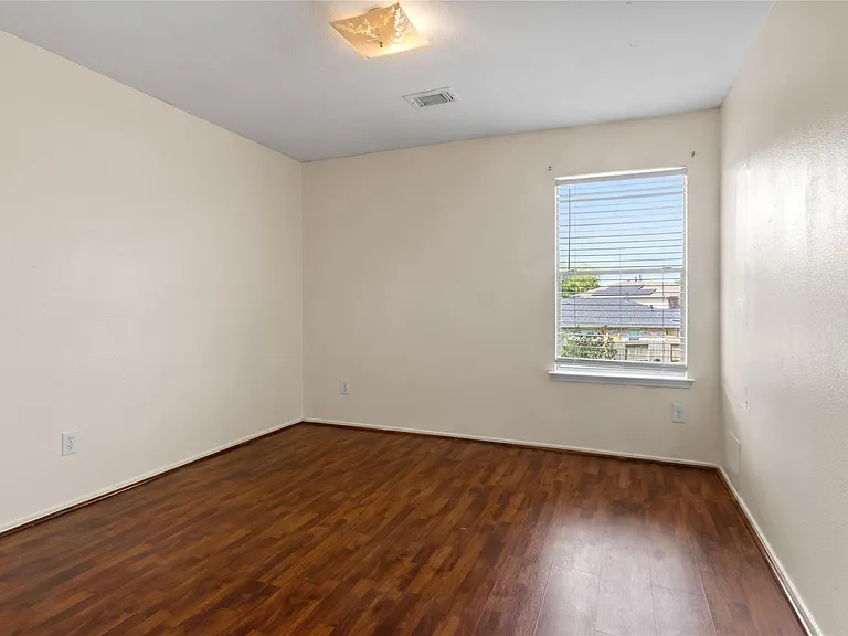 5815 Clerkenwell Dr — Photo 20