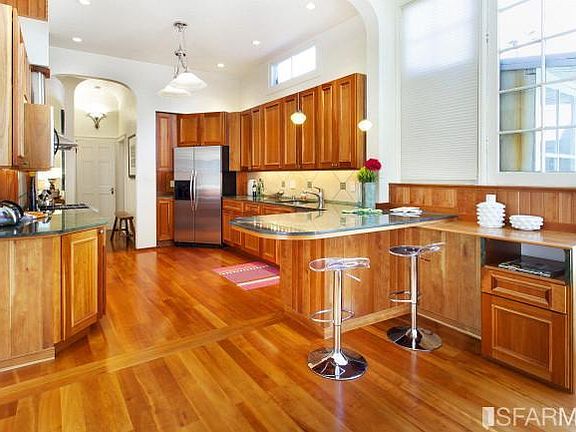 5th image of 24 Delmar St