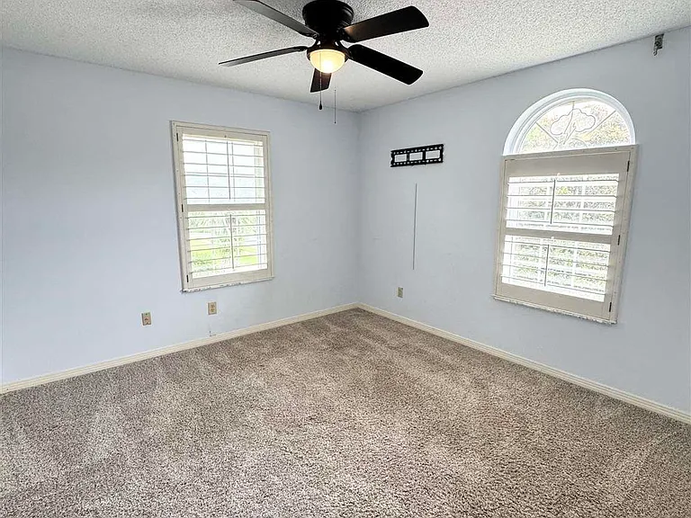 3019 Keats Dr — Photo 32