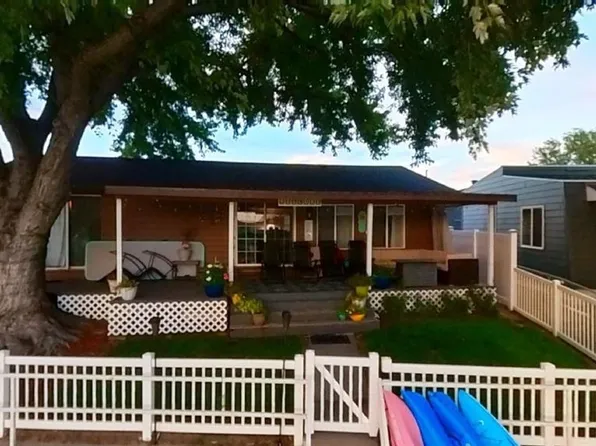 52 Lakeview Acres Dr #14A, Elwood, NE 68937