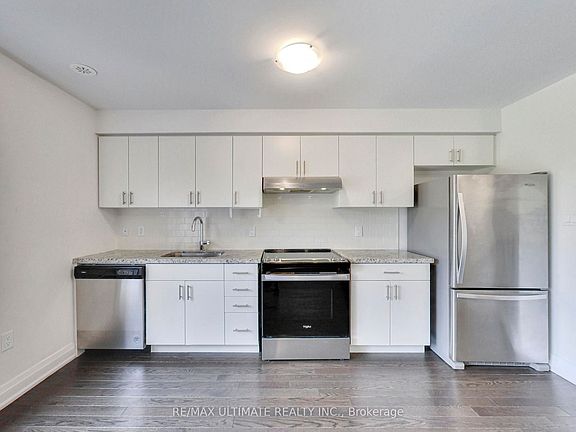 3rd image of 14 Creekbank Rd APT 2