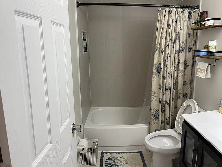 4611 SE 5th Pl — Photo 14