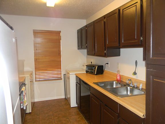 5th image of 4133 NE Stallings Dr APT 307
