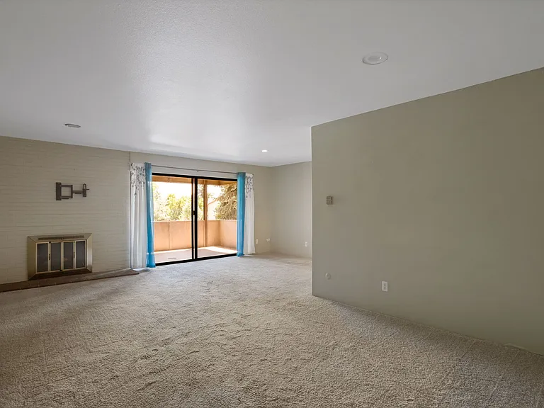 2227 Canyon Blvd #201-A201 — Photo 3