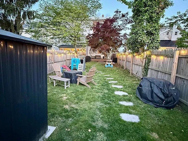 221 W Court St — Photo 22