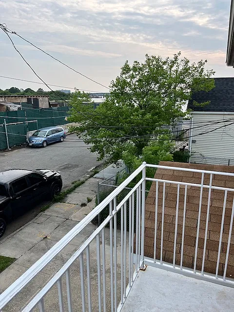 2 bed, 900 sqft, $2,997 — Photo 4