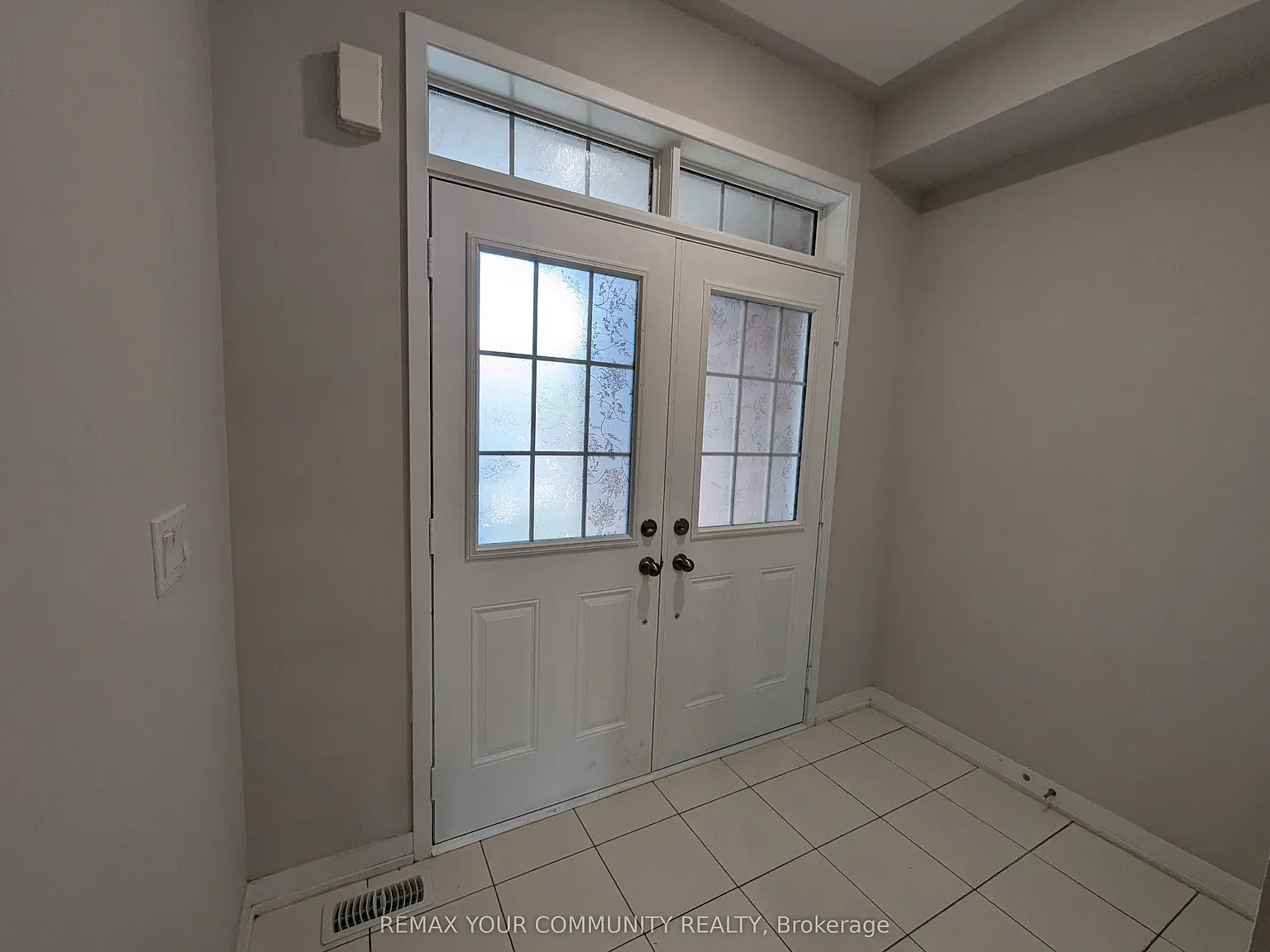 4 bed, $3,850 — Photo 3