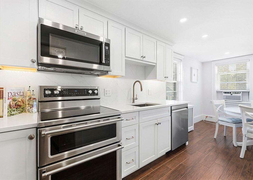 1st image of 298 Main St APT 31