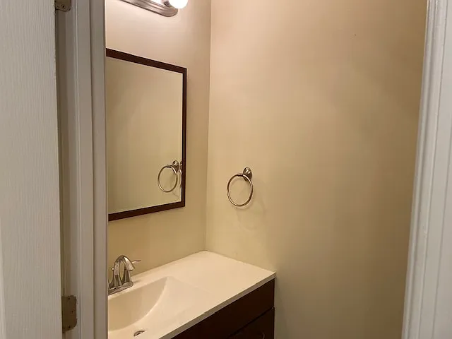 3 bed, 2.5 bath, 1400 sqft, $2,750 — Photo 3