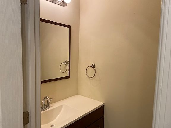 3rd image of 162 W All Saints St