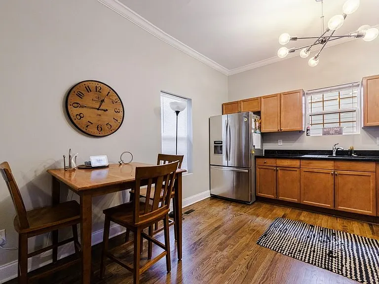 358 Clifford Ave — Photo 4