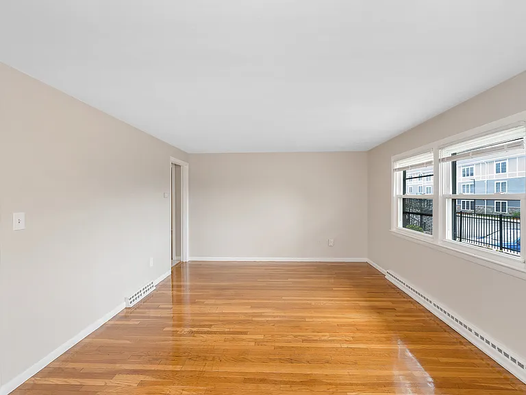 Princeton Court Apartments — Photo 52