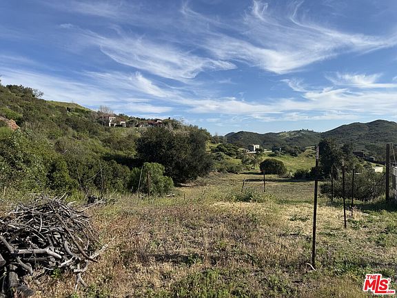 4th image of 33477 Mulholland Hwy