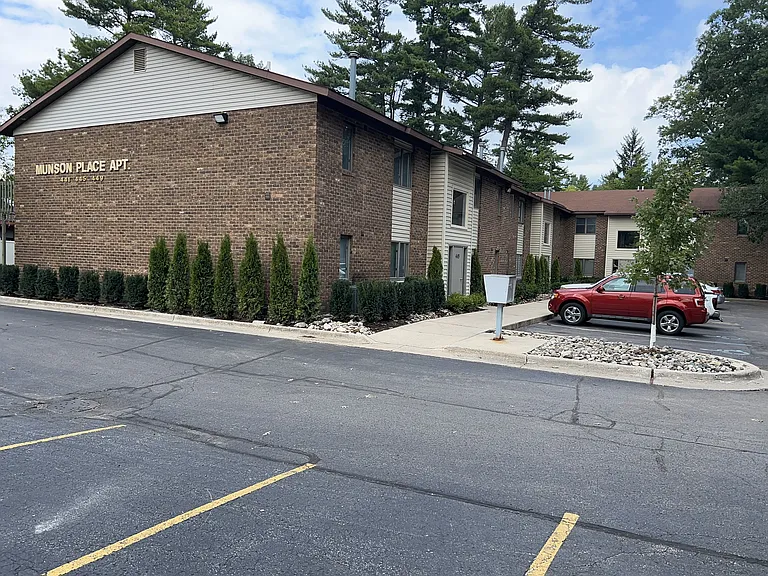 441 Munson Pl #445/2 — Photo 1