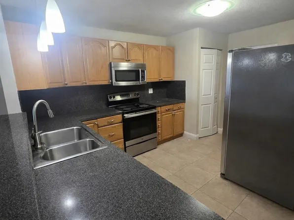 2850 Forest Hills Boulevard #315, Coral Springs, FL 33065