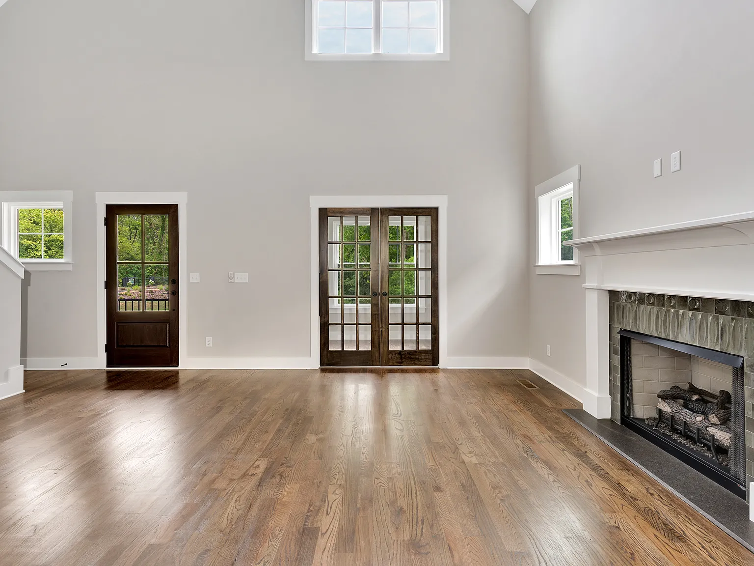 3 bed, 2.5 bath, 2004 sqft, $3,200 — Photo 3