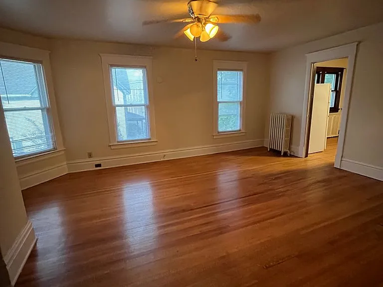 1029 Spafford Ave — Photo 7