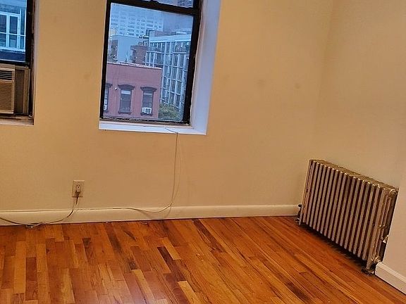 5th image of 803 9th Ave #5SR