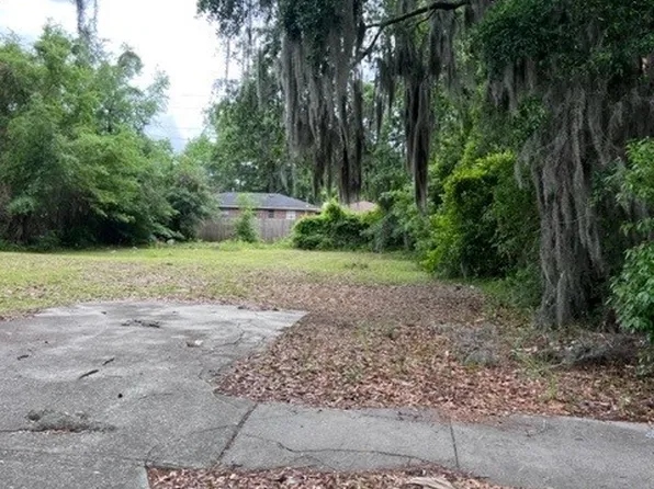 519 W 44th Street, Savannah, GA 31405